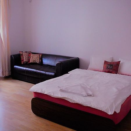 Lion Apartments Medena, Big Size, High Ceilings Bratislava Esterno foto