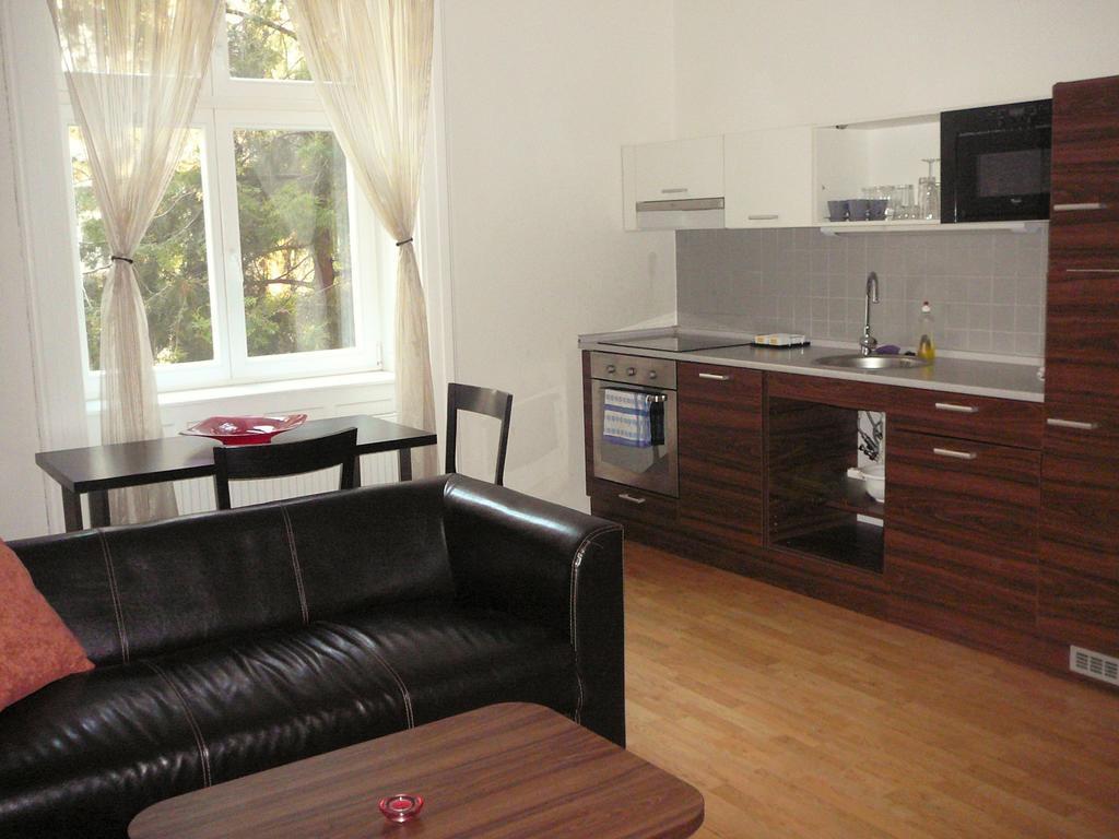 Lion Apartments Medena, Big Size, High Ceilings Bratislava Esterno foto