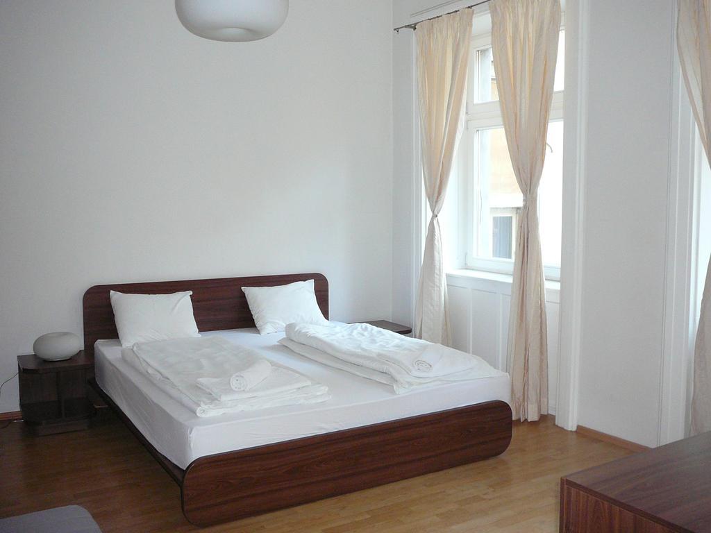 Lion Apartments Medena, Big Size, High Ceilings Bratislava Esterno foto