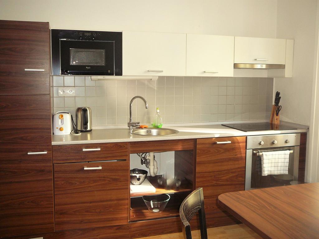 Lion Apartments Medena, Big Size, High Ceilings Bratislava Esterno foto