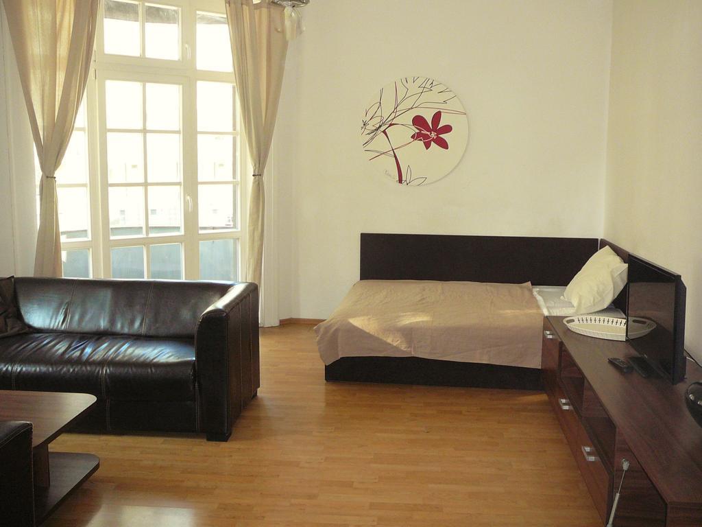 Lion Apartments Medena, Big Size, High Ceilings Bratislava Esterno foto