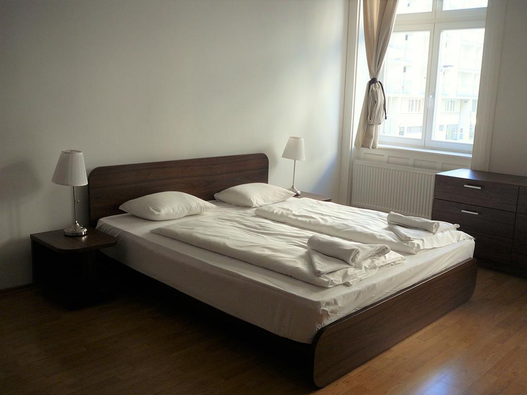 Lion Apartments Medena, Big Size, High Ceilings Bratislava Esterno foto
