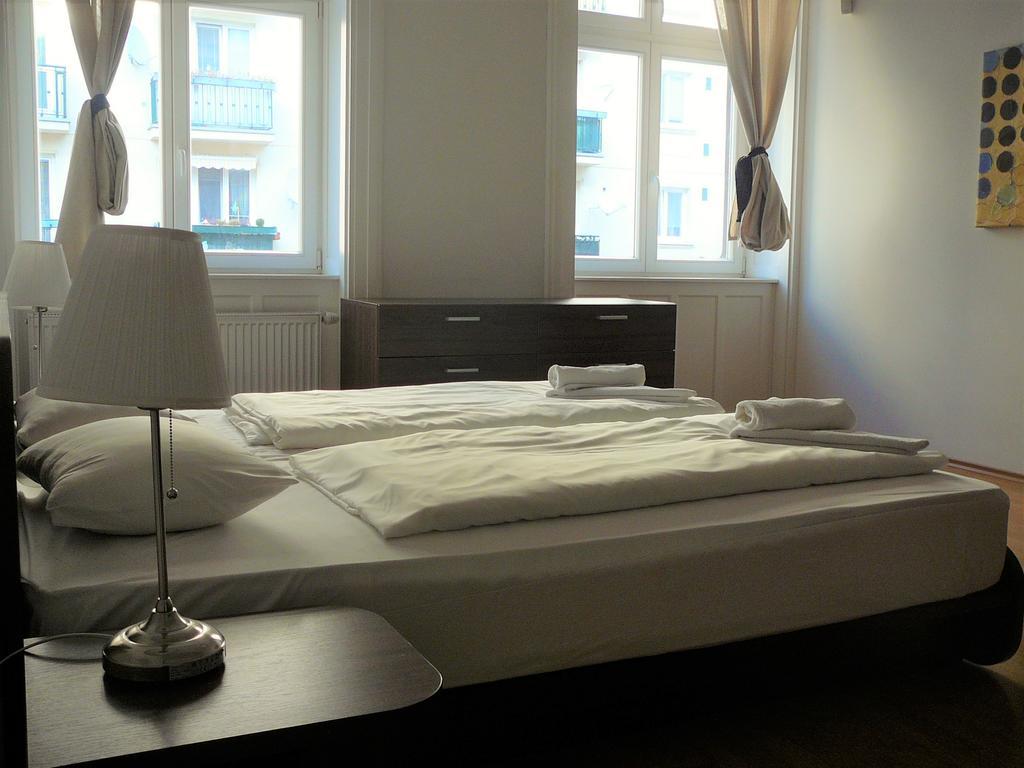 Lion Apartments Medena, Big Size, High Ceilings Bratislava Esterno foto