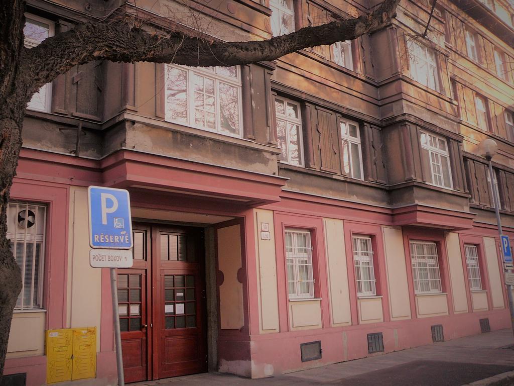 Lion Apartments Medena, Big Size, High Ceilings Bratislava Esterno foto
