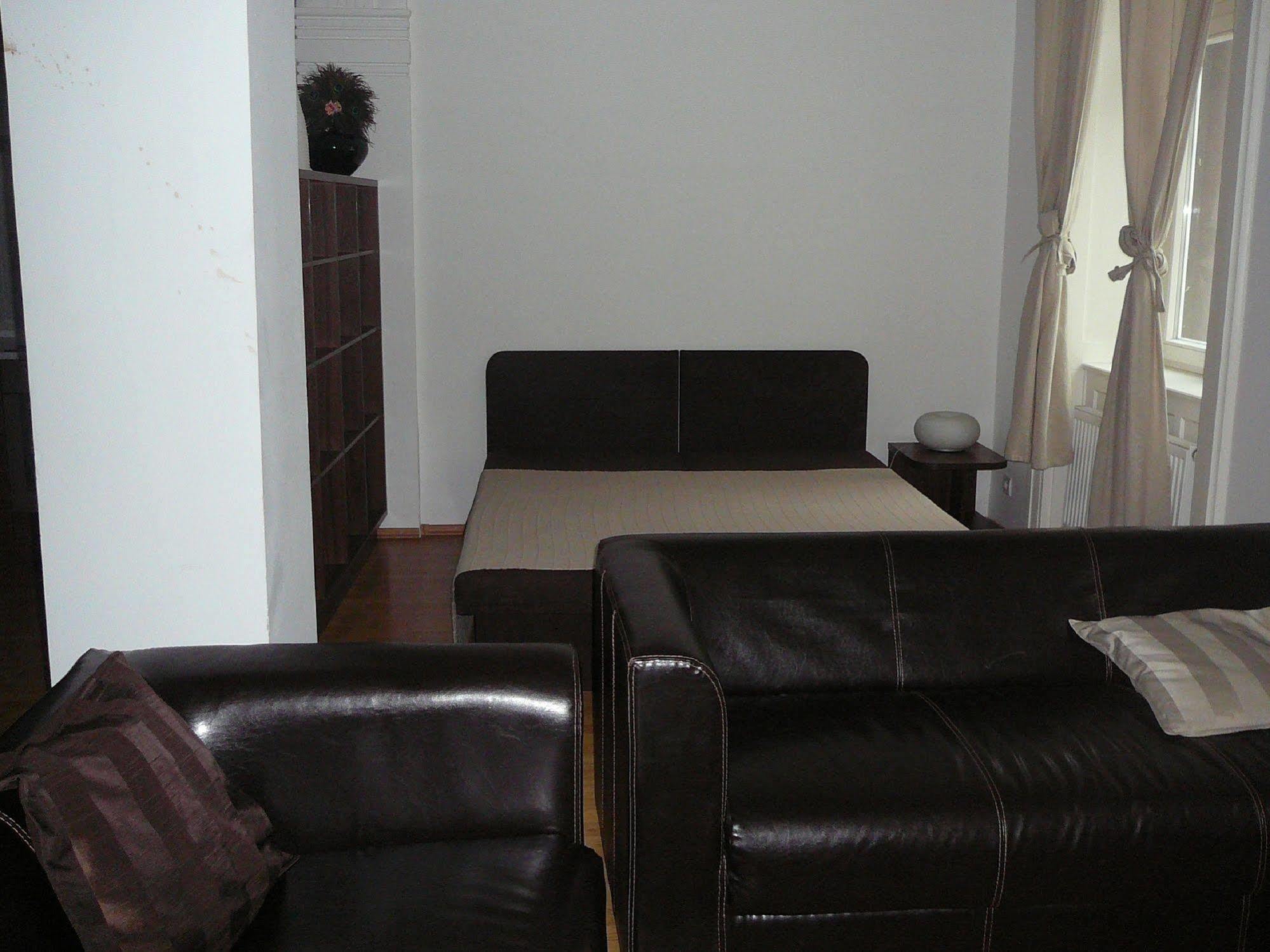 Lion Apartments Medena, Big Size, High Ceilings Bratislava Esterno foto