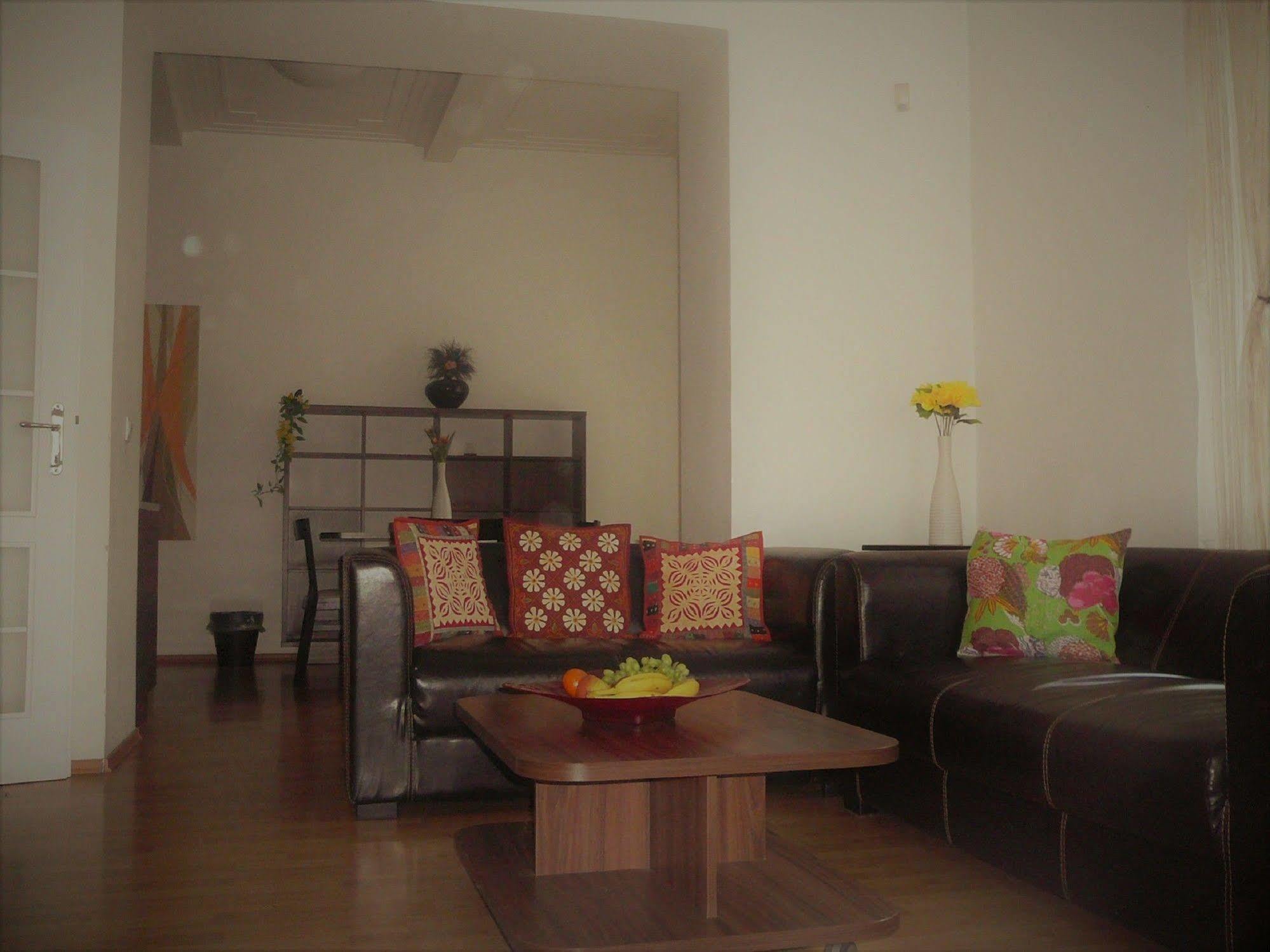 Lion Apartments Medena, Big Size, High Ceilings Bratislava Esterno foto